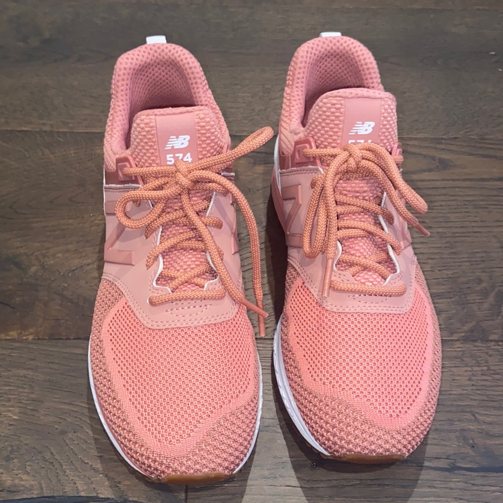 New Balance 574 Pink&White Womens 8 Fresh Foam